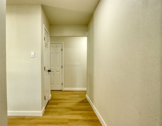 729 Oakwood Avenue, Hurst, TX 76053