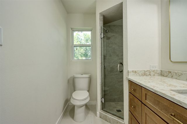 729 Oakwood Avenue, Hurst, TX 76053