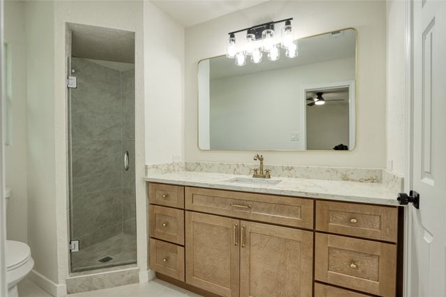 729 Oakwood Avenue, Hurst, TX 76053