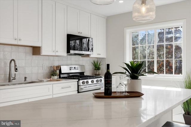 3254 GUNSTON RD, Alexandria, VA 22302