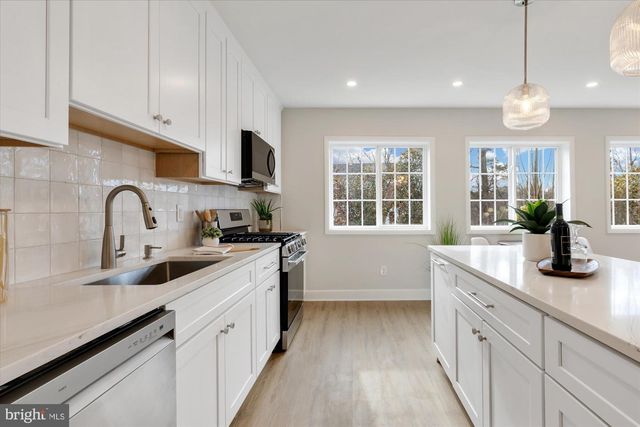 3254 GUNSTON RD, Alexandria, VA 22302