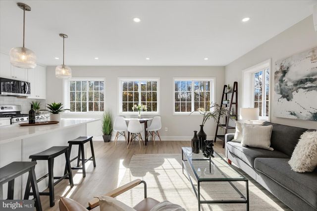 3254 GUNSTON RD, Alexandria, VA 22302