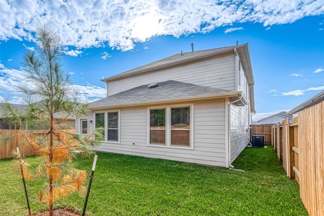 325 Maple Bark Trail, Conroe, TX 77378