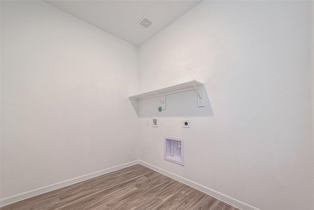 325 Maple Bark Trail, Conroe, TX 77378