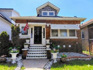 4831 W Haddon Avenue, Chicago, IL 60651