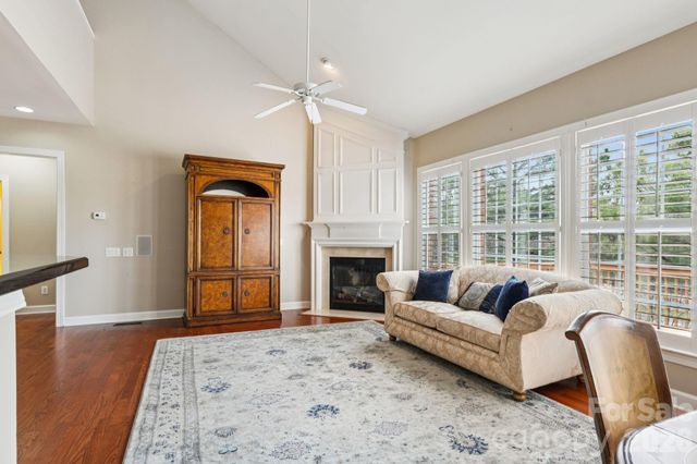 10826 Rogalla Drive, Charlotte, NC 28277