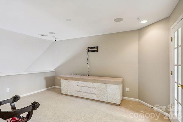 10826 Rogalla Drive, Charlotte, NC 28277