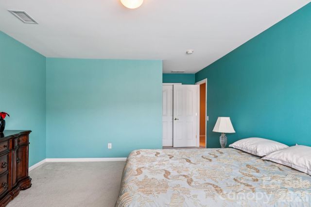 10826 Rogalla Drive, Charlotte, NC 28277