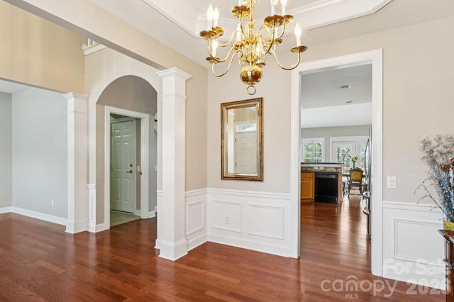 10826 Rogalla Drive, Charlotte, NC 28277