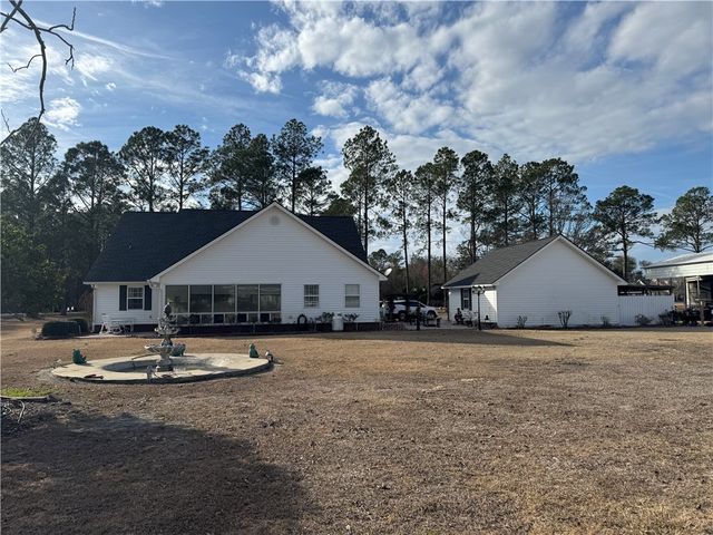 5710 Wooddell Ridge Road, Waycross, GA 31503