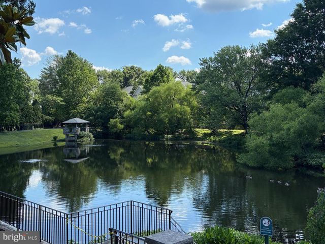 7212 FARM MEADOW CT, Mclean, VA 22101