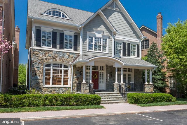 7212 FARM MEADOW CT, Mclean, VA 22101