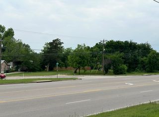 613 S Jefferson Avenue, Glen Rose, TX 76043