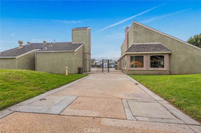 1381 S Walnut 2105, Anaheim, CA 92802