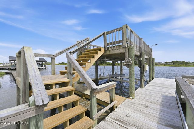 101 Grant Street, Sneads Ferry, NC 28460