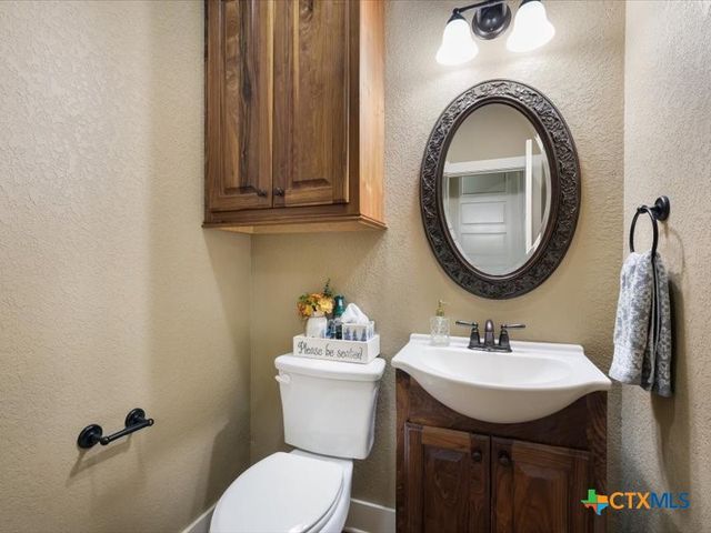 2726 Royalwood Drive, New Braunfels, TX 78132