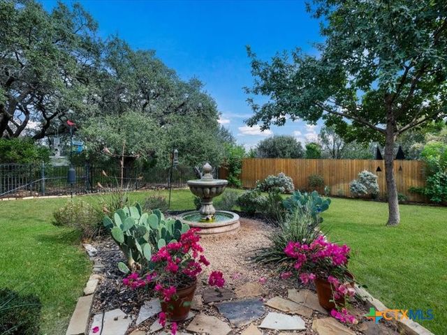 2726 Royalwood Drive, New Braunfels, TX 78132