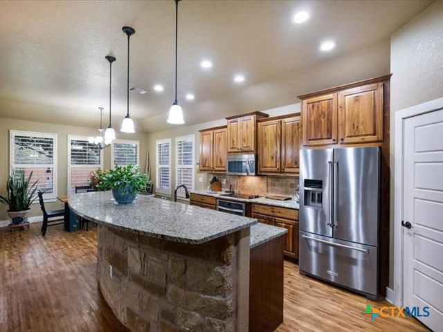 2726 Royalwood Drive, New Braunfels, TX 78132