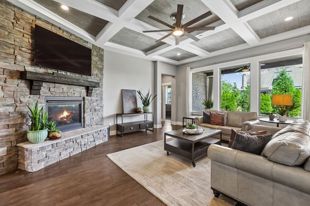 401 Larkhill Ln, Nolensville, TN 37135