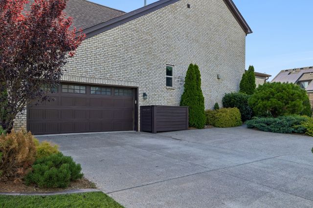 401 Larkhill Ln, Nolensville, TN 37135
