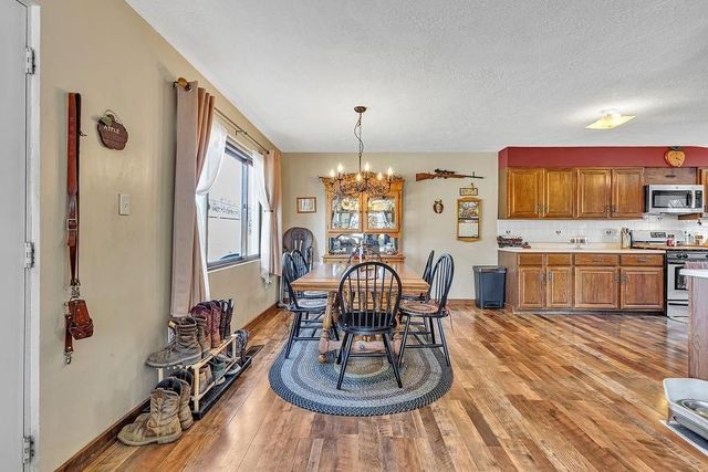 6437 Tuscarawas Rd, Ohioville, PA 15059