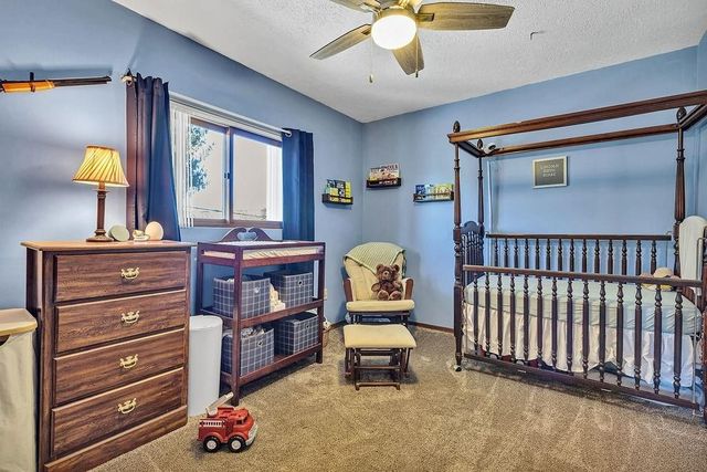 6437 Tuscarawas Rd, Ohioville, PA 15059