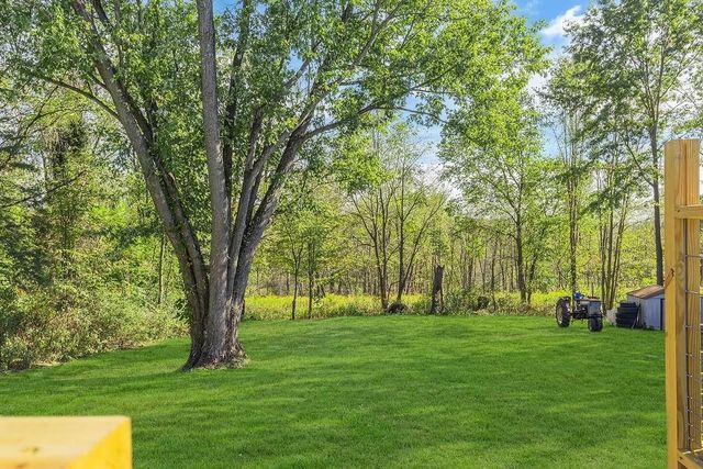 6437 Tuscarawas Rd, Ohioville, PA 15059