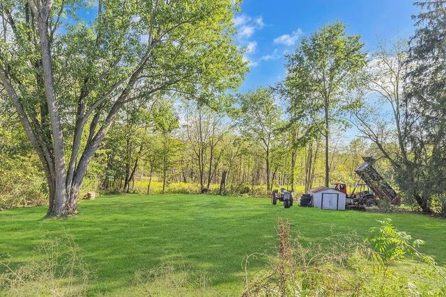 6437 Tuscarawas Rd, Ohioville, PA 15059