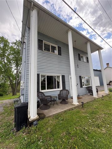 6437 Tuscarawas Rd, Ohioville, PA 15059