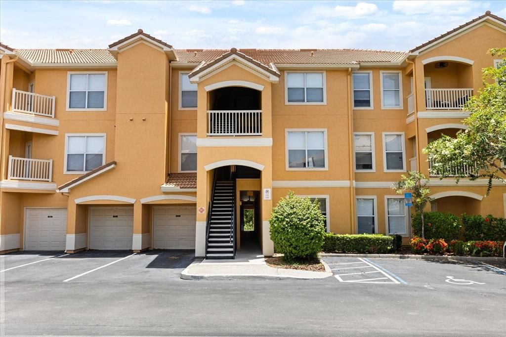 Image 1 of property listing at 8842 VILLA VIEW CIRCLE 207, Orlando, FL 32821
