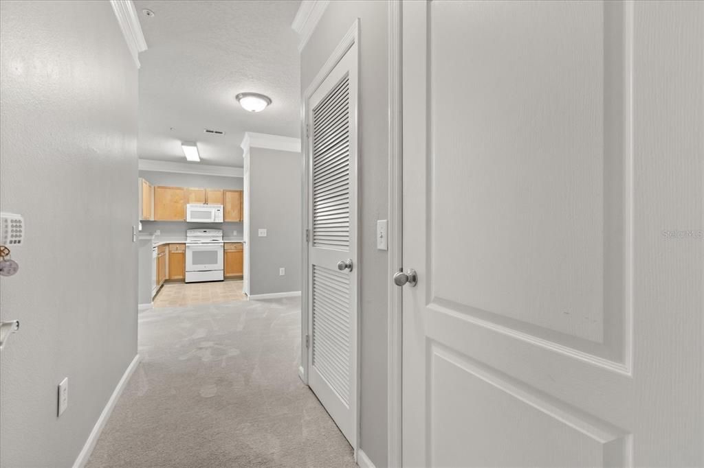 Image 11 of property listing at 8842 VILLA VIEW CIRCLE 207, Orlando, FL 32821