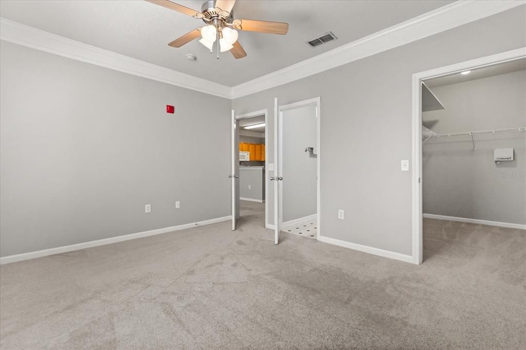 Image 12 of property listing at 8842 VILLA VIEW CIRCLE 207, Orlando, FL 32821