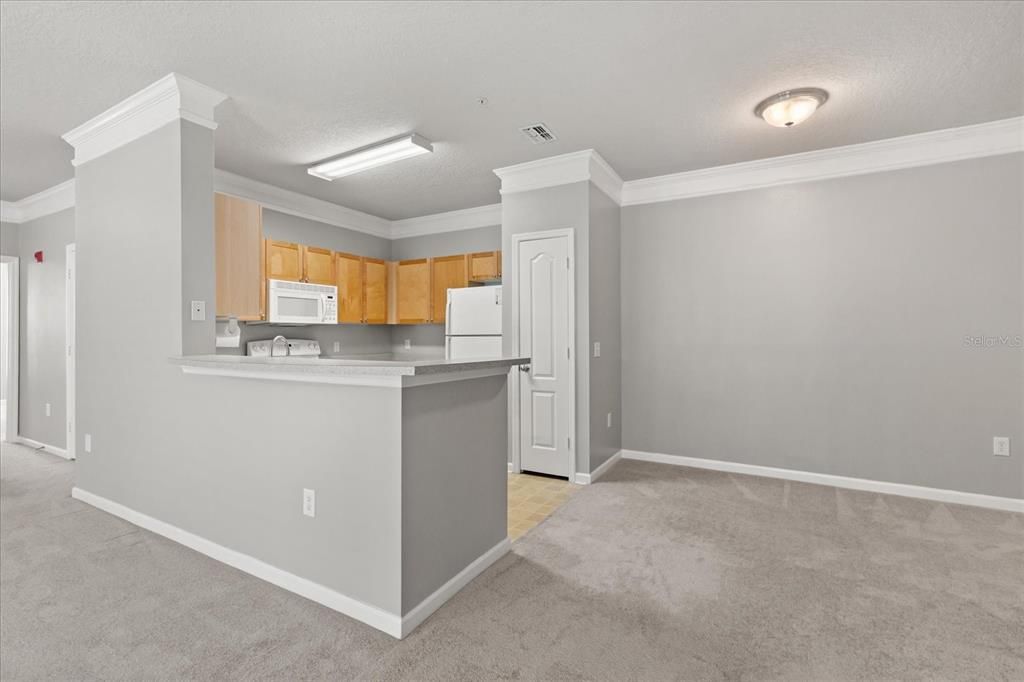 Image 6 of property listing at 8842 VILLA VIEW CIRCLE 207, Orlando, FL 32821