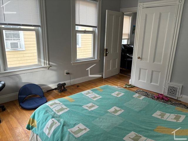 6 Bayard St 1, Boston, MA 02134