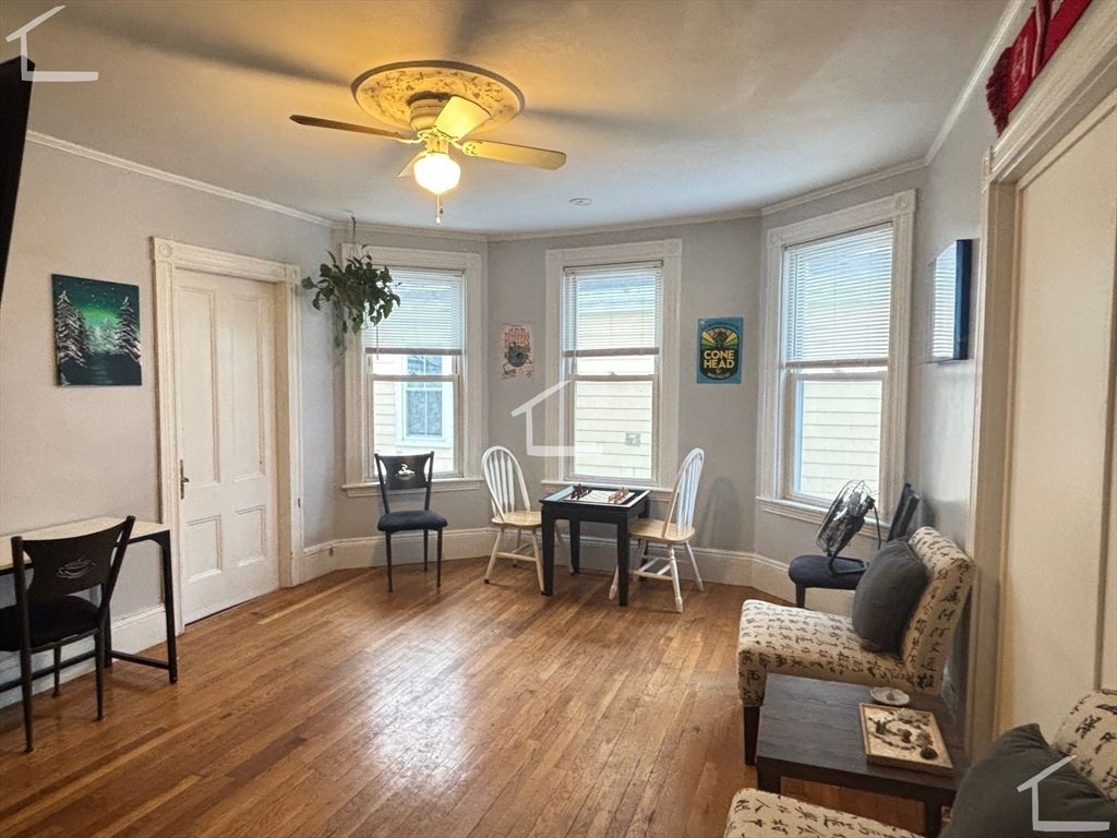6 Bayard St 1, Boston, MA 02134