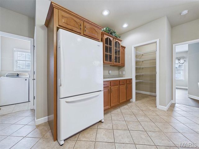 26 Woodcrest Drive, Bethalto, IL 62010
