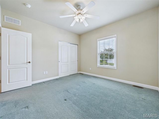 26 Woodcrest Drive, Bethalto, IL 62010