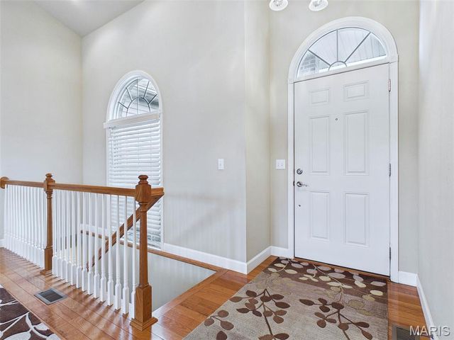 26 Woodcrest Drive, Bethalto, IL 62010