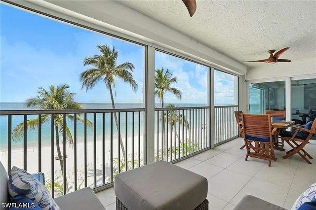 9517 Gulf Shore DR 401, Naples, FL 34108