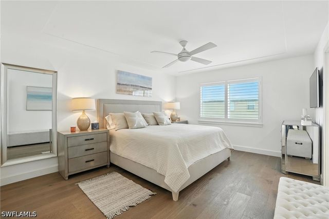 9517 Gulf Shore DR 401, Naples, FL 34108