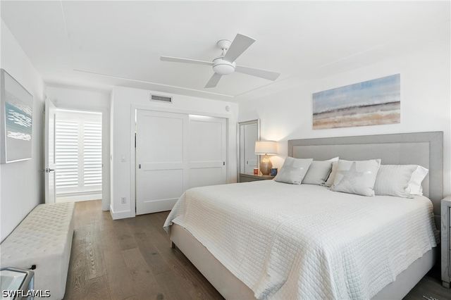 9517 Gulf Shore DR 401, Naples, FL 34108