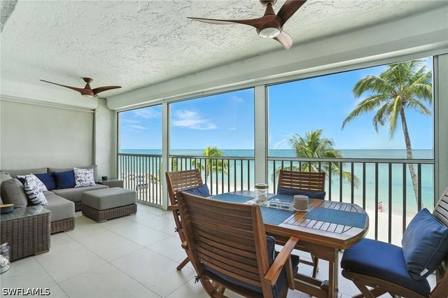 9517 Gulf Shore DR 401, Naples, FL 34108