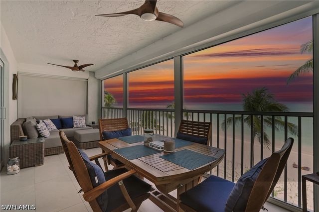 9517 Gulf Shore DR 401, Naples, FL 34108