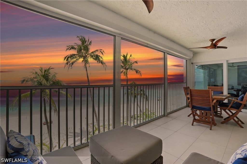9517 Gulf Shore DR 401, Naples, FL 34108