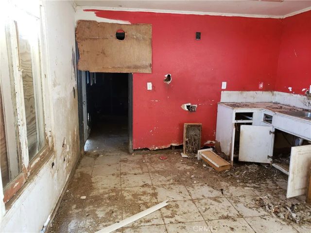 20649 E Avenue Y, Llano, CA 93544