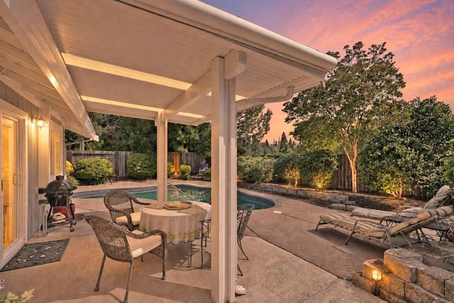 430 Flower Dr, Folsom, CA 95630