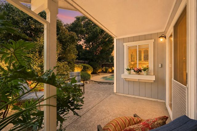 430 Flower Dr, Folsom, CA 95630