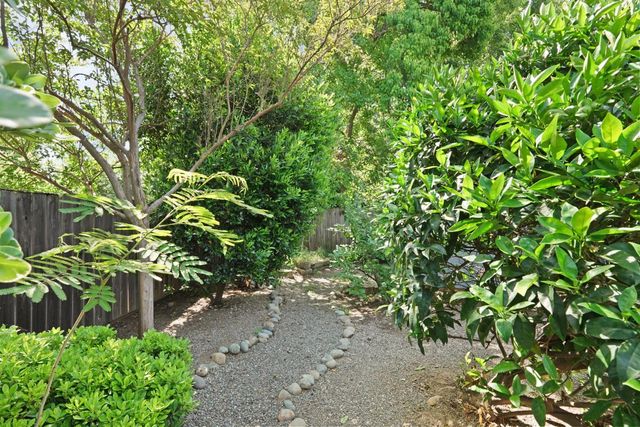 430 Flower Dr, Folsom, CA 95630