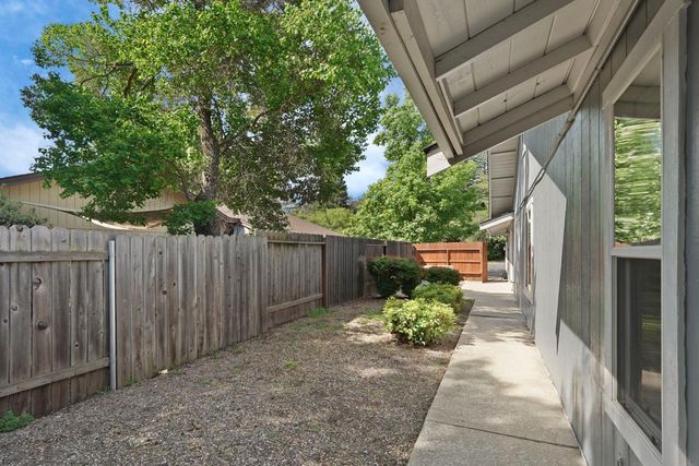 430 Flower Dr, Folsom, CA 95630