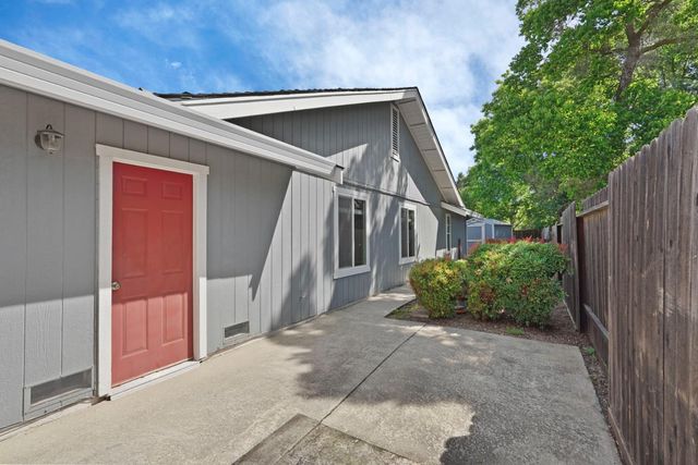430 Flower Dr, Folsom, CA 95630